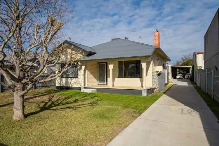 A Unique Home and Workshop Combo in Central Wodonga