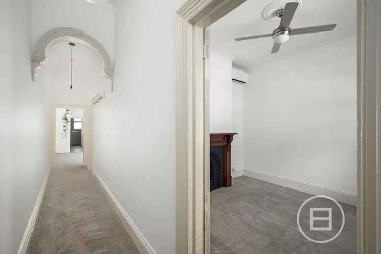 Rent stunningly renovated cottage with 2 bedrooms in South Melbourne