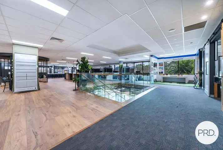 SUPERB FIT OUT - IN THE HEART OF NORWEST!