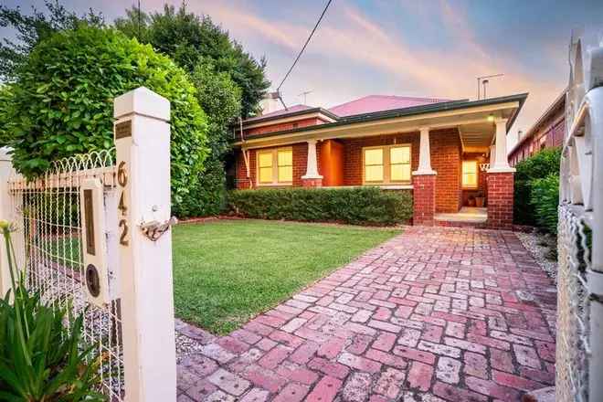 1920s Renovated Family Home: Character and Modernity Combined