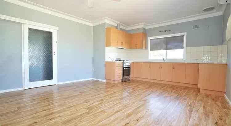 House For Rent in Griffith City Council, New South Wales