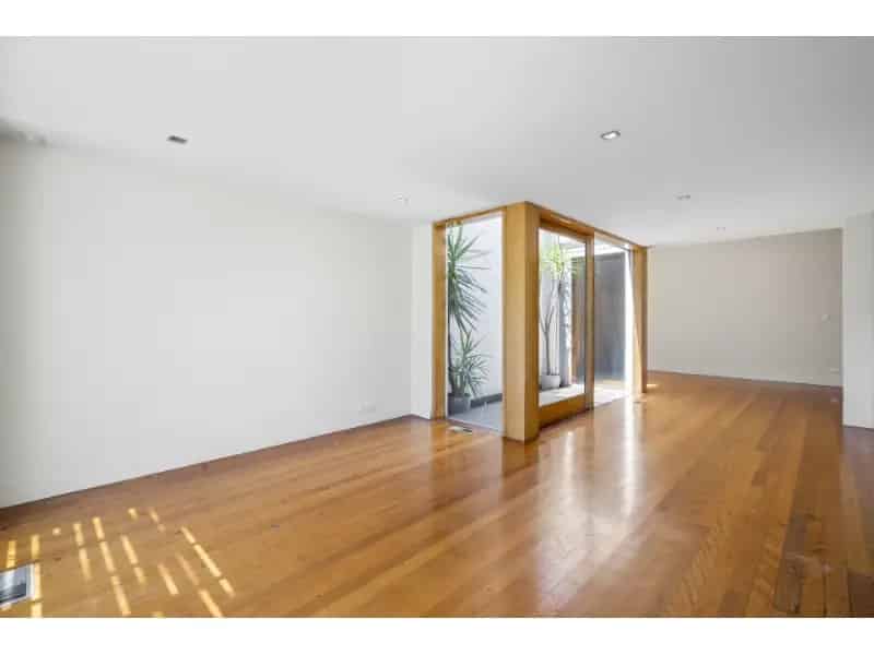 Urban Oasis In East Melbourne!
