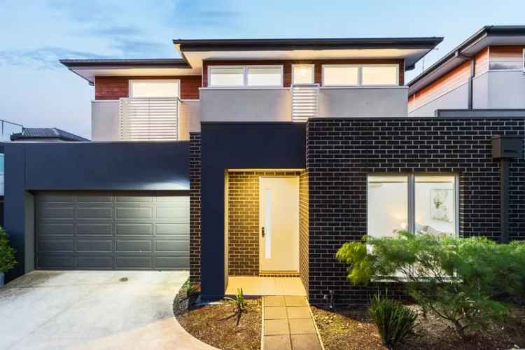 Luxury Living in Ivanhoe - A Prime Opportunity