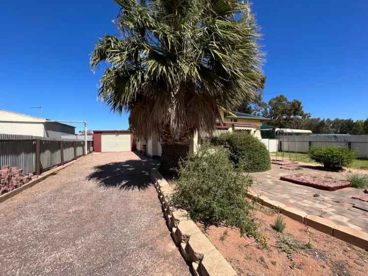 Rent House in Port Augusta with 3 Bedrooms and Large Shed