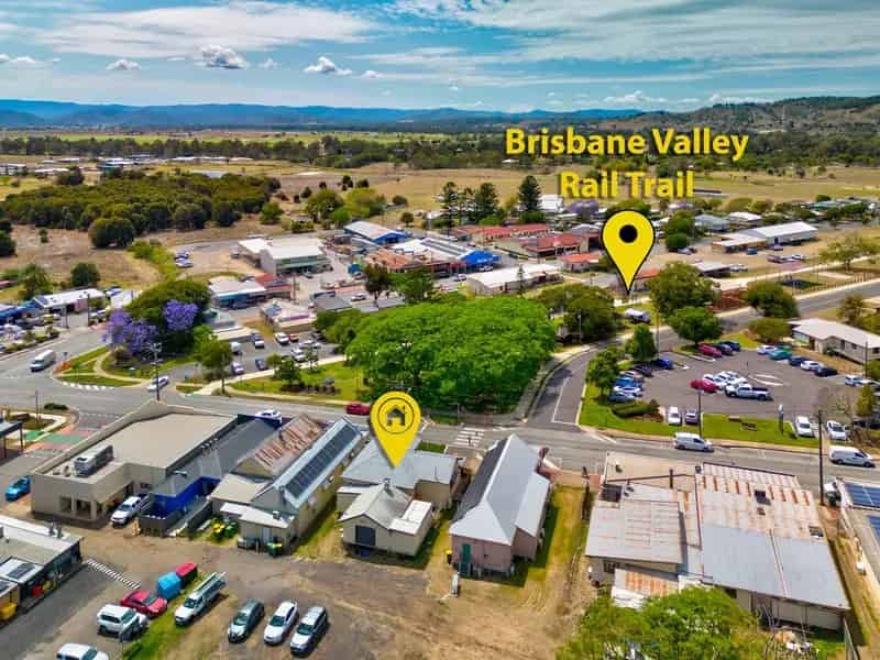 Prime location in Lowood
