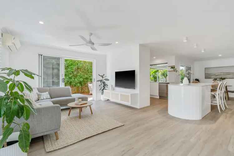 Fully Renovated Coastal Retreat in Burleigh Waters