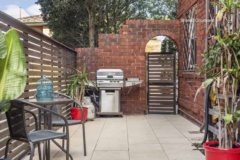Real Estate For Lease - 1/1 Eurobin Avenue - Manly , NSW