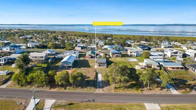 Seaside Escape: Premium Land by the Ocean