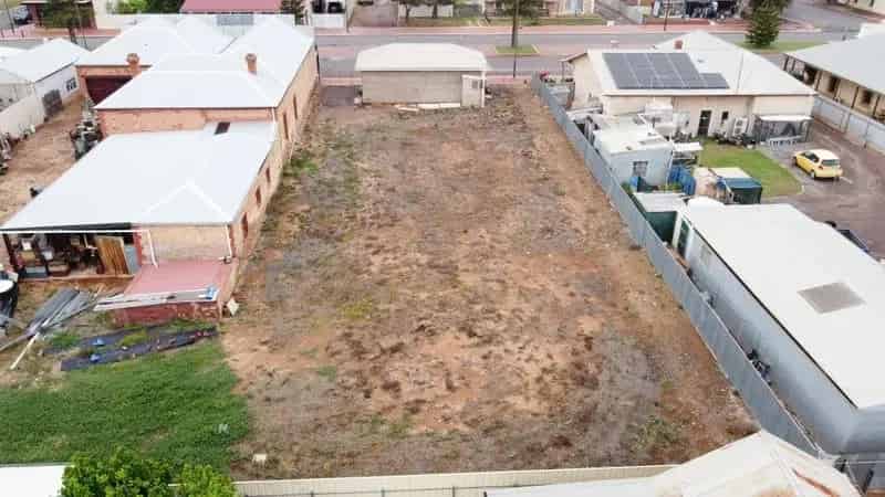 RARE MAIN STREET ALLOTMENT