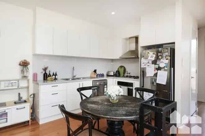 House For Rent , 12B, Aliwal Street, Melbourne, Victoria