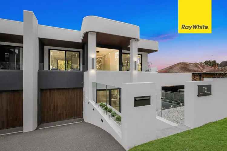 Architecturally Designed Luxury Brand New Family Home !