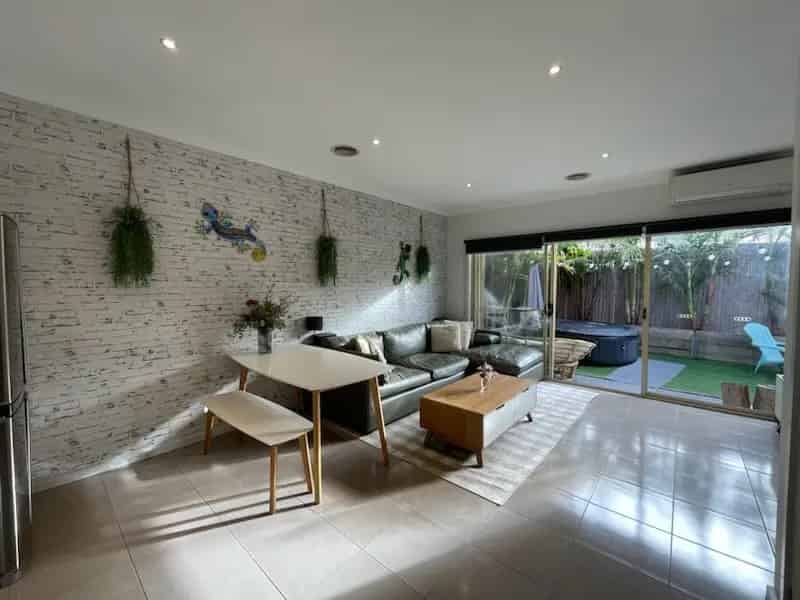 EASY LIVING SURROUNDED BY CONVENIENCE 