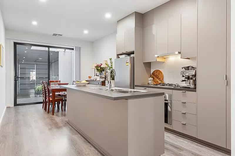 Executive Modern Three Bedroom Townhouse