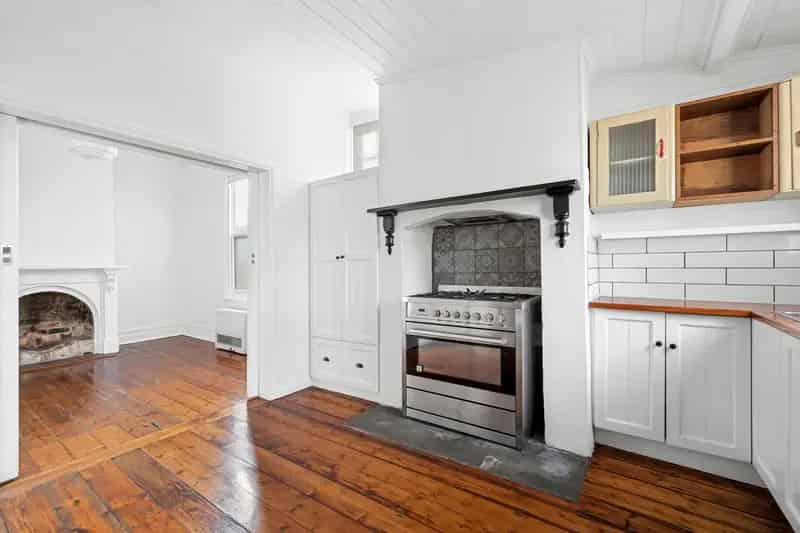 Victorian Charm, Outstanding Location