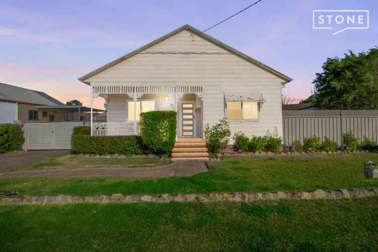 3 Bed 1930s Home Heddon Greta NSW - Updated Kitchen & Fireplace