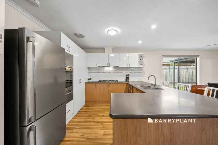 ENTERTAINER SPECIAL Family Home in Edenbrook Estate