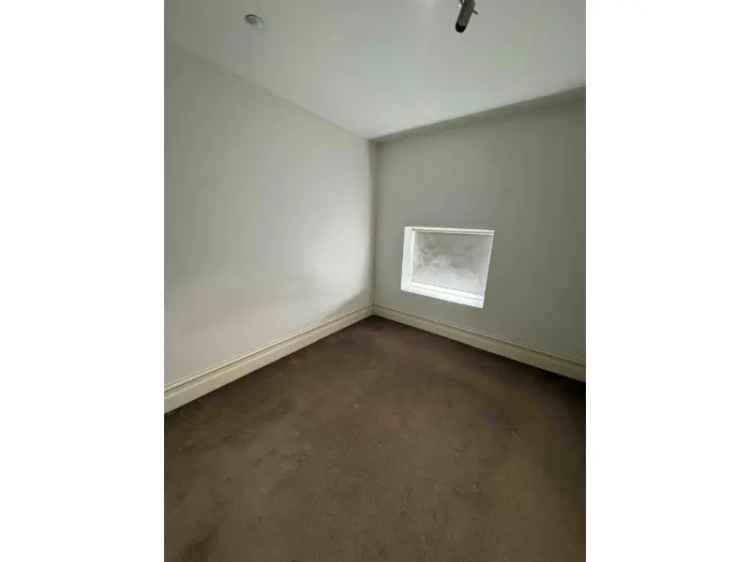 Spacious Property In Prime West Melbourne Location!