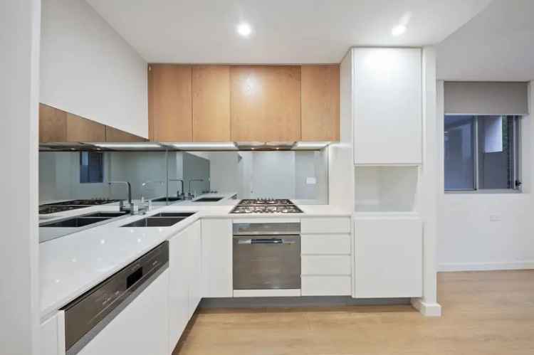 Lease One Bedroom Apartment in Beecroft with Modern Amenities