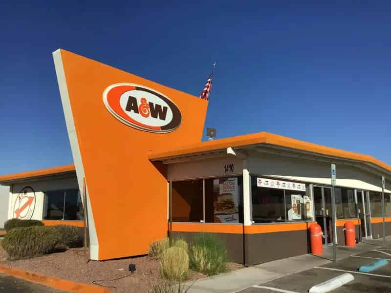 Rent Commercial Property Major Location with Food Outlets