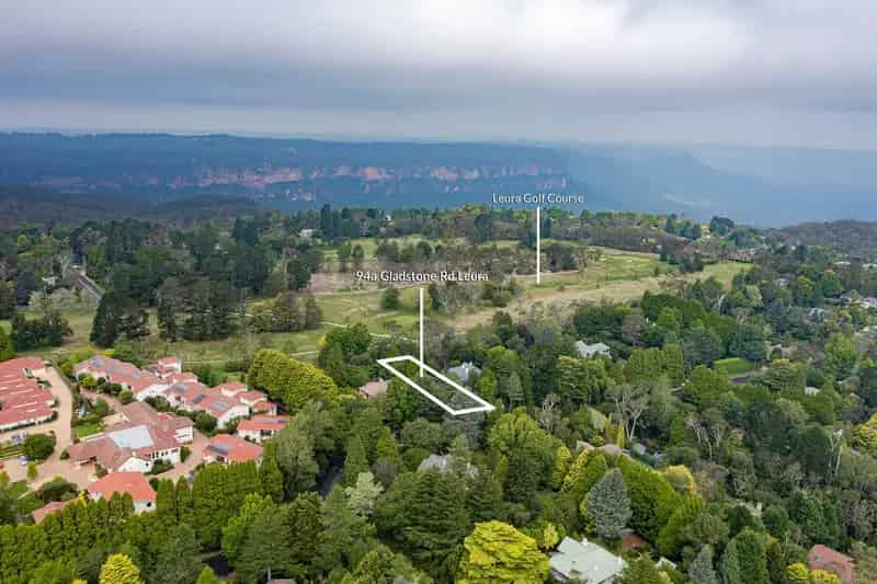 Buy Land in Leura with Direct Golf Course Access and Premium Features