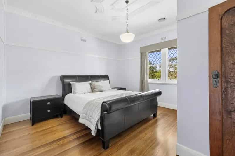 Renovated bungalow for sale with stunning views in Daylesford