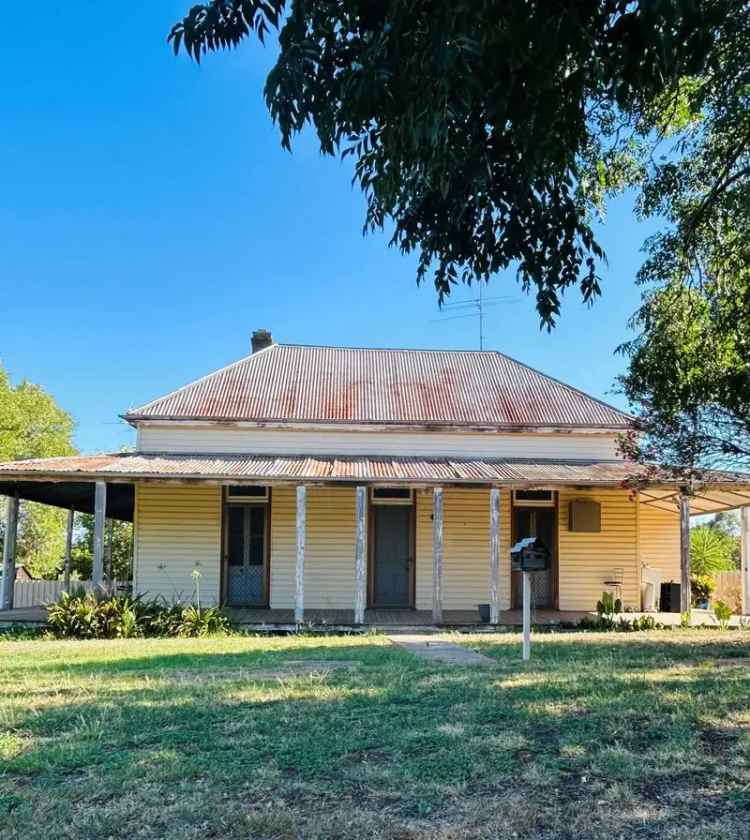 Renovate a 4 Bedroom Homestead in Grenfell with Original Features