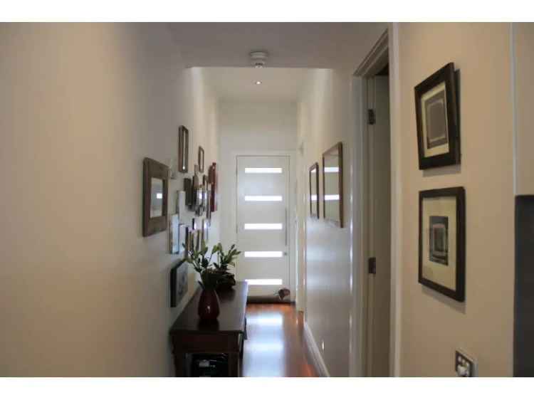 Short Term Fully Furnished Modern Townhouse