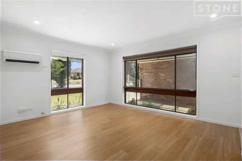 Lease Three Bedroom Family Home in Metford with Park Nearby