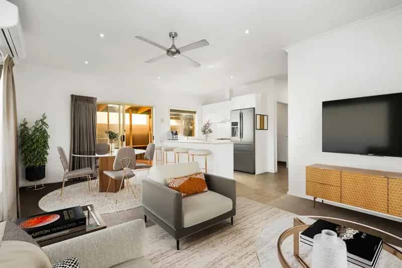 Immaculate home on its OWN title.