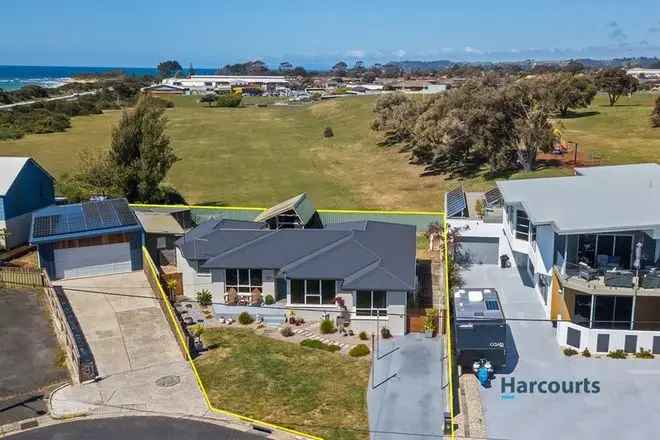 House For Sale in Ulverstone, Tasmania