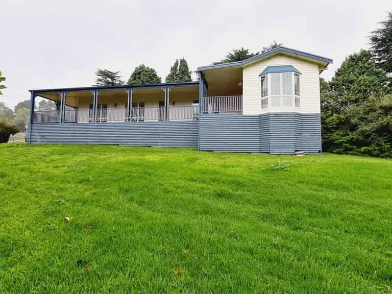 LARGE FAMILY HOME
