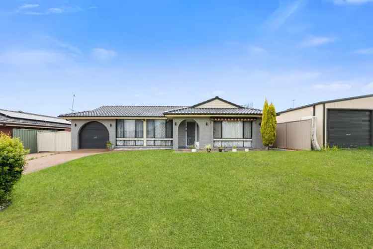 Real Estate For Lease - 18 Burford Street - Minto , NSW