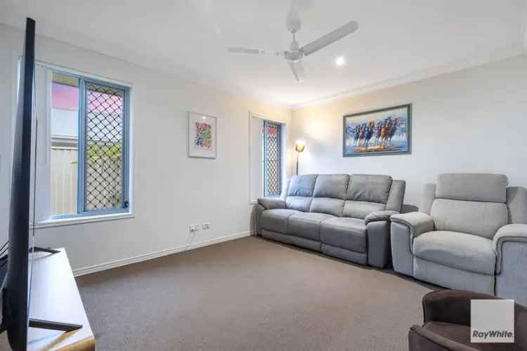 Modern 4-Bedroom Home in Redland Bay