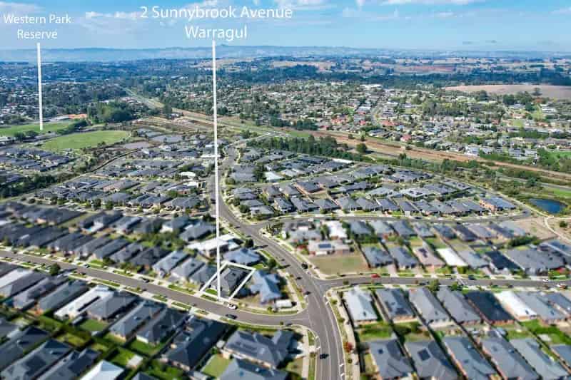 House For Sale , 2, Sunnybrook Avenue, Warragul, Victoria