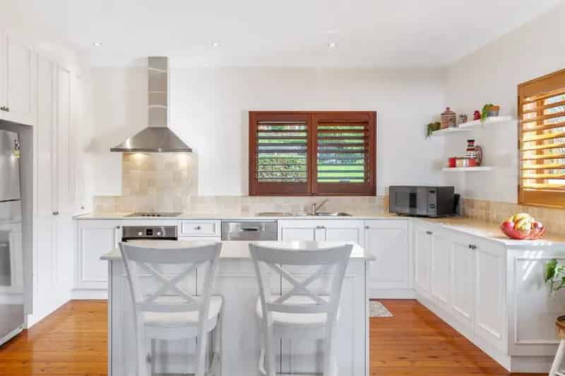 House For Sale - 134 Broadwater Drive, Saratoga NSW 2251