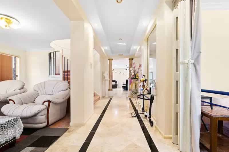 Stunning Family Home in Riverview Ridge Estate!