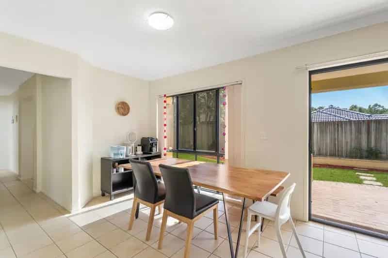 A Distinguished, High-Value 4 Bedroom Home...A Tuscan-Styled Dream in Drewvale! Make an Offer Now!