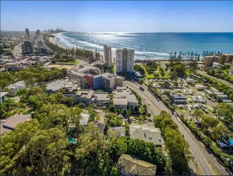 2 Bedroom Burleigh Haven!