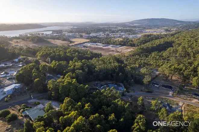 Land For Sale in Devonport, Tasmania