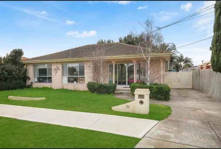 A Classic Gem in Growing Wyndham Vale!