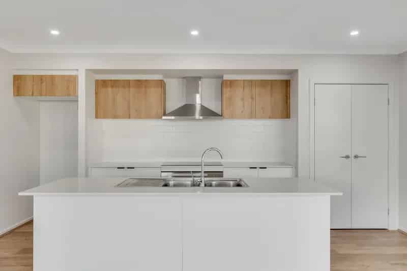 Beautiful Brand New Executive Style Family Home in a Super Convenient Location!