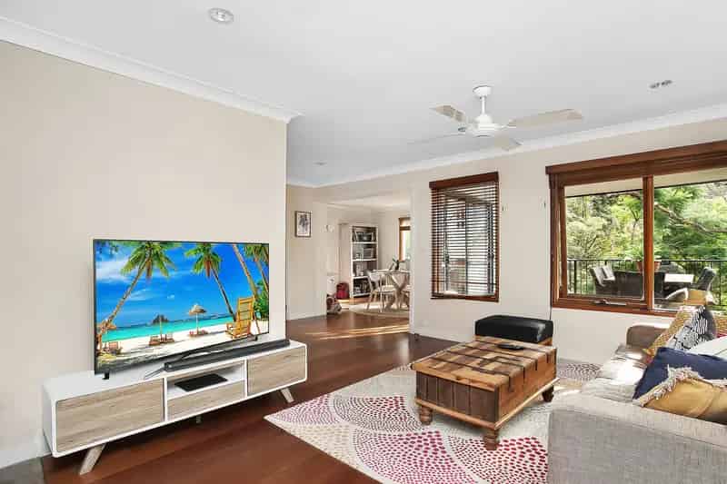Real Estate For Lease - 10 Nandi Avenue - Frenchs Forest , NSW