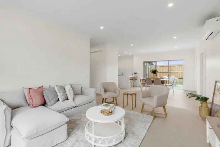 Buy house in Bellarine Springs with spacious bedrooms and premium kitchen features