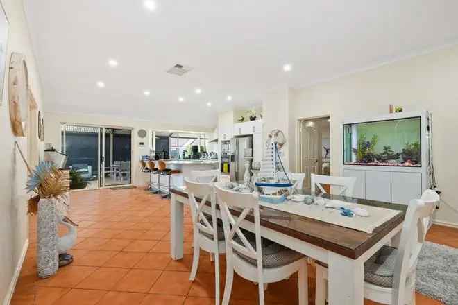 House For Sale in City of Swan, Western Australia