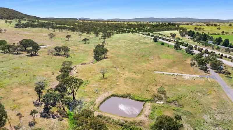 Buy rural property in Goulburn with breathtaking views and land size