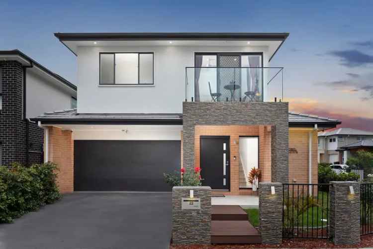 Architecturally Designed 32 Sq Family Home on 435 sqm in the Heart of the Ever-Popular Altrove Estate