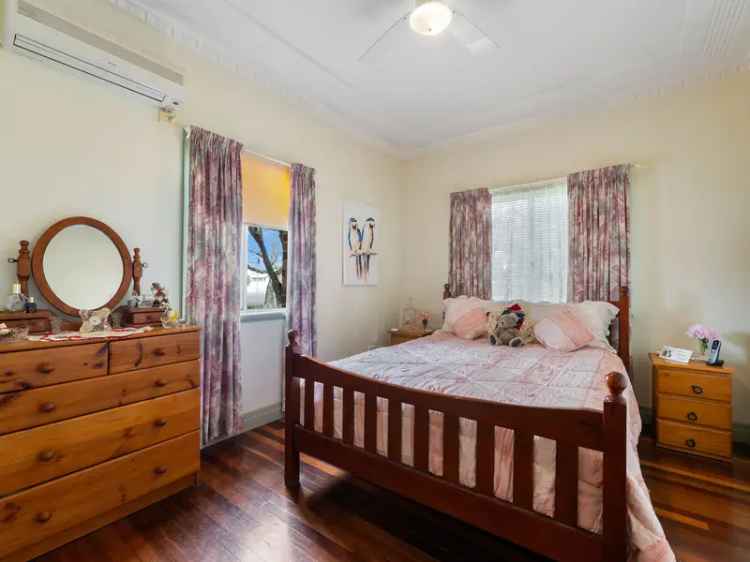 3 Bedroom Lowset Home Maryborough - Classic Charm