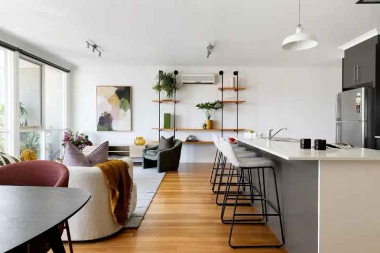 House For Sale in Melbourne, Victoria