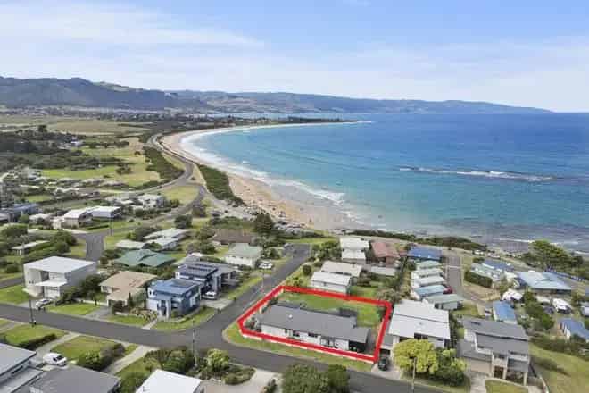 House For Sale , 1, Bayview Street, Shire of Colac Otway, Victoria