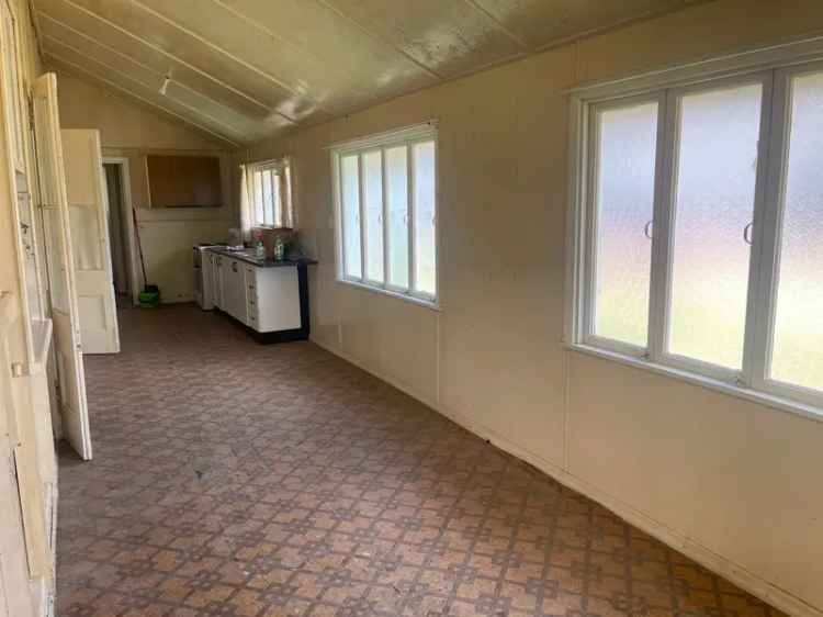 Two Bedroom Unit Near Hospital